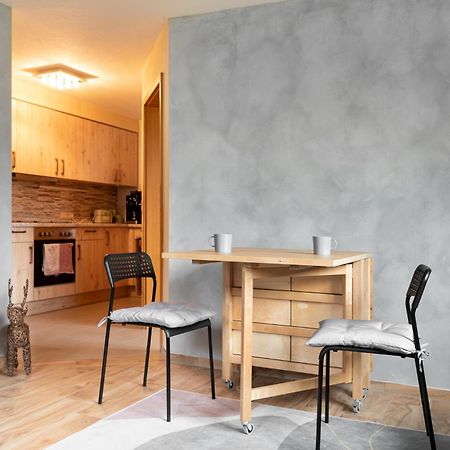 Gemuetliche Ferienwohnung Mit Terrasse Und Bergblick Инцел Екстериор снимка