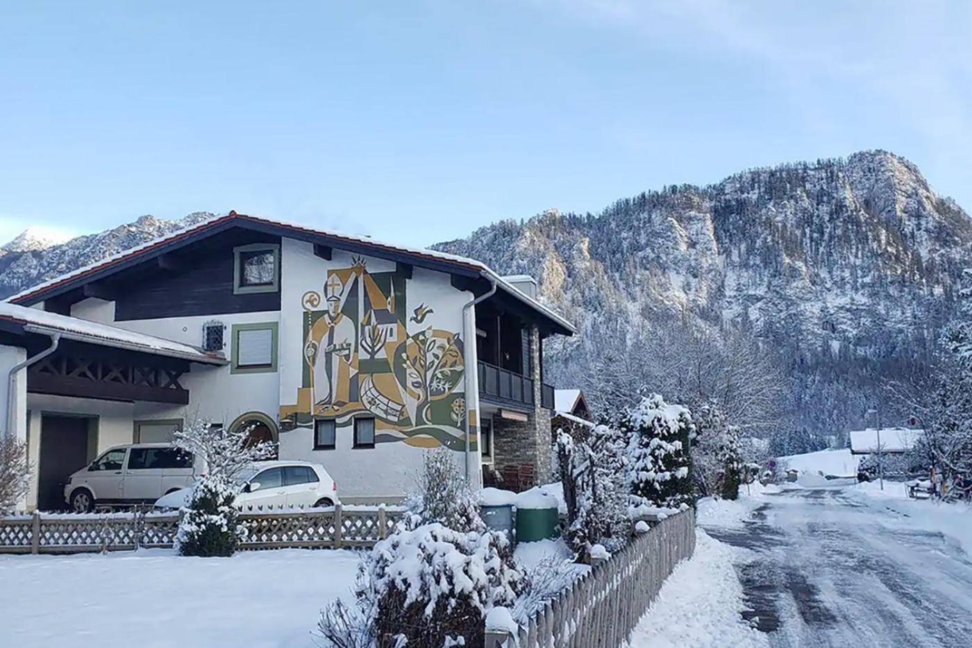 Gemuetliche Ferienwohnung Mit Terrasse Und Bergblick Инцел Екстериор снимка