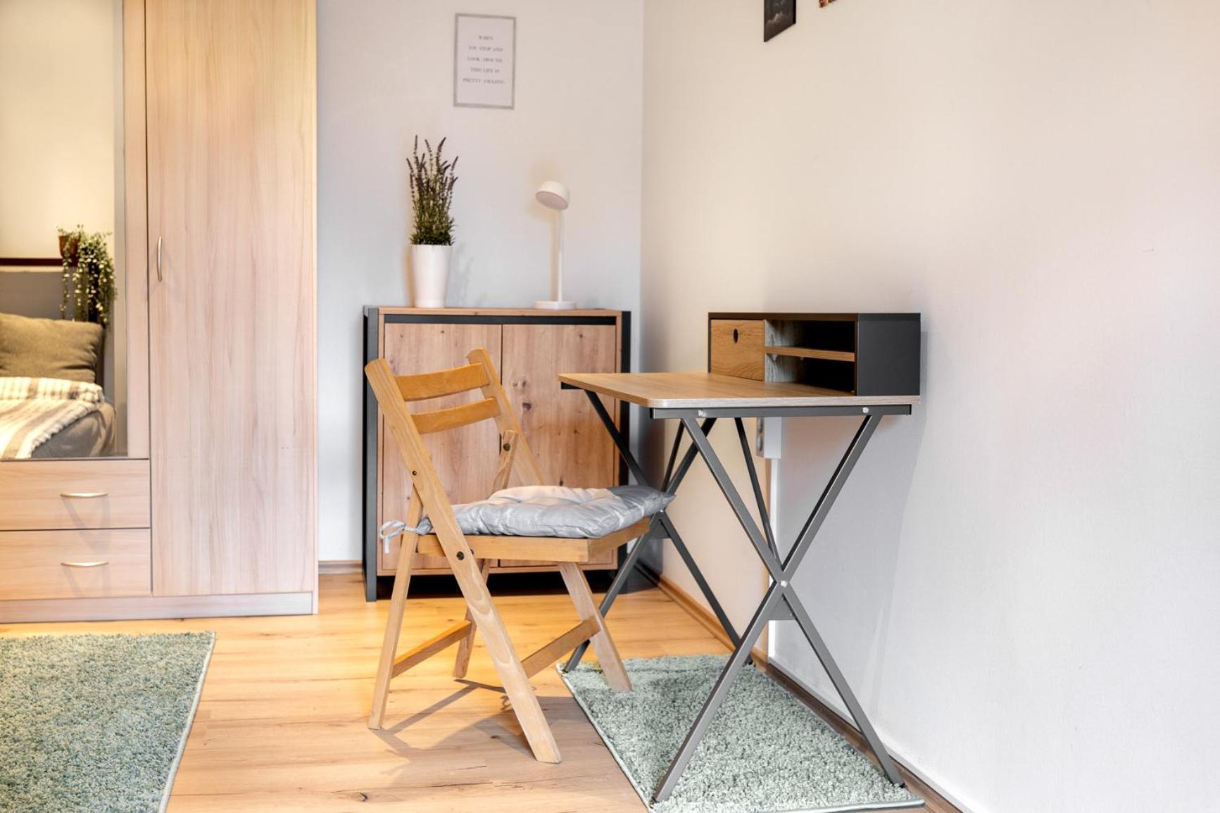 Gemuetliche Ferienwohnung Mit Terrasse Und Bergblick Инцел Екстериор снимка