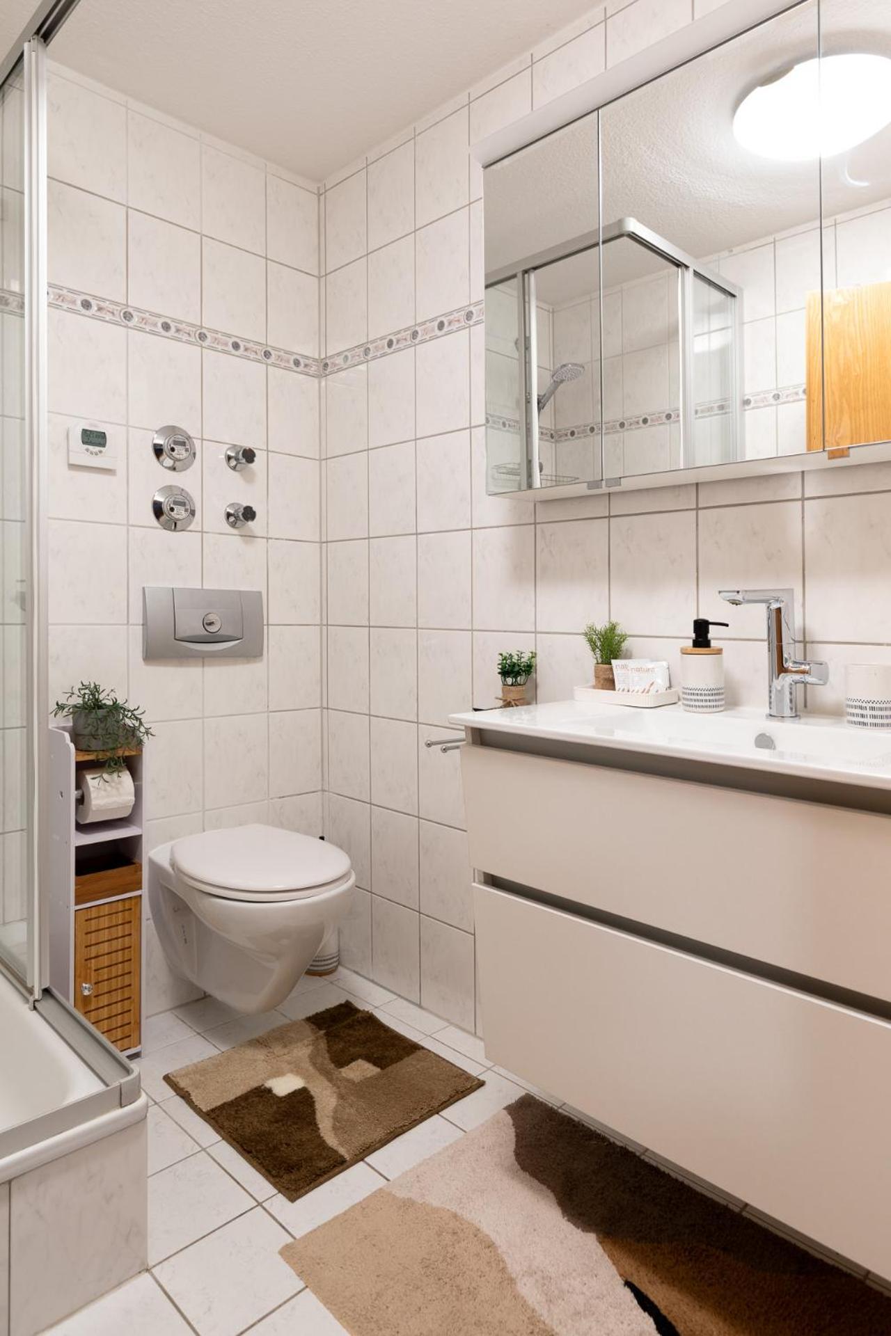 Gemuetliche Ferienwohnung Mit Terrasse Und Bergblick Инцел Екстериор снимка